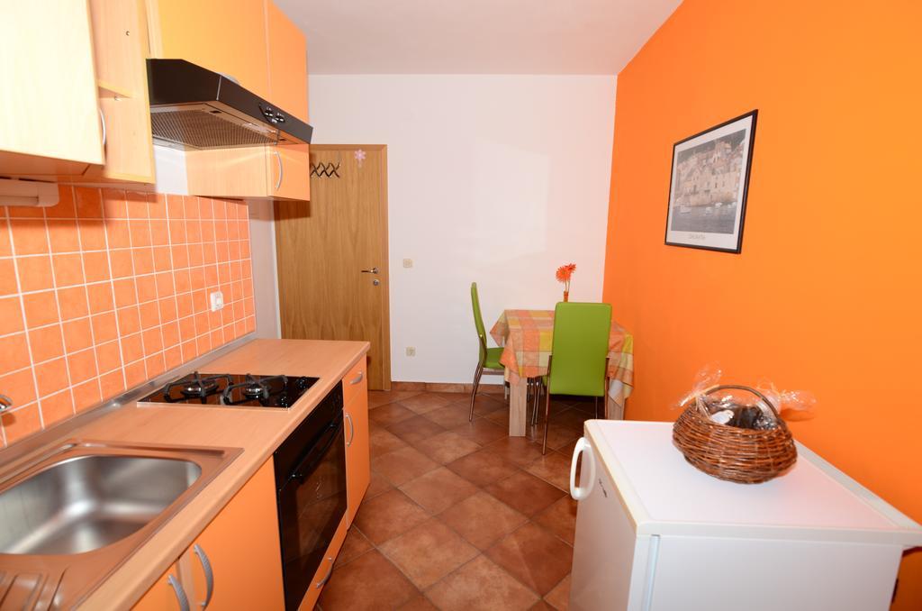 Appartamento Apartman Milena Primošten Esterno foto