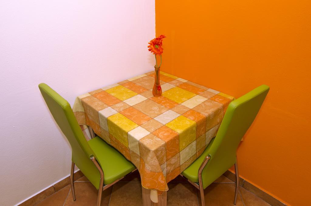 Appartamento Apartman Milena Primošten Esterno foto
